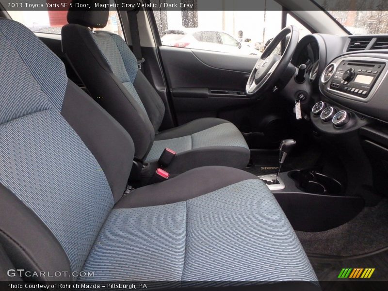 Magnetic Gray Metallic / Dark Gray 2013 Toyota Yaris SE 5 Door