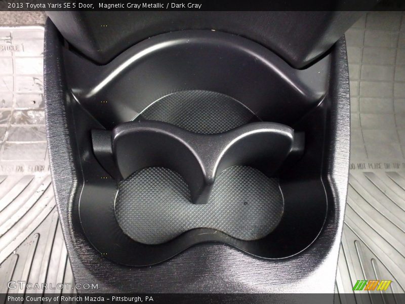 Magnetic Gray Metallic / Dark Gray 2013 Toyota Yaris SE 5 Door