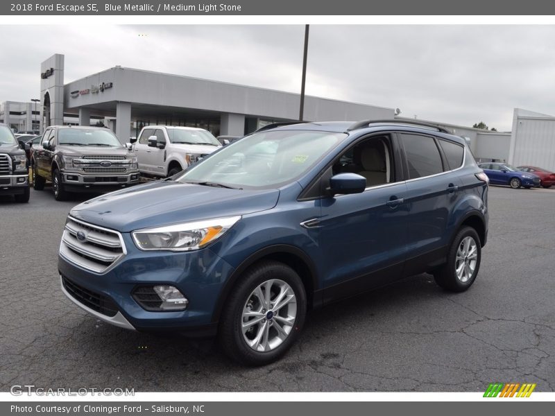 Blue Metallic / Medium Light Stone 2018 Ford Escape SE