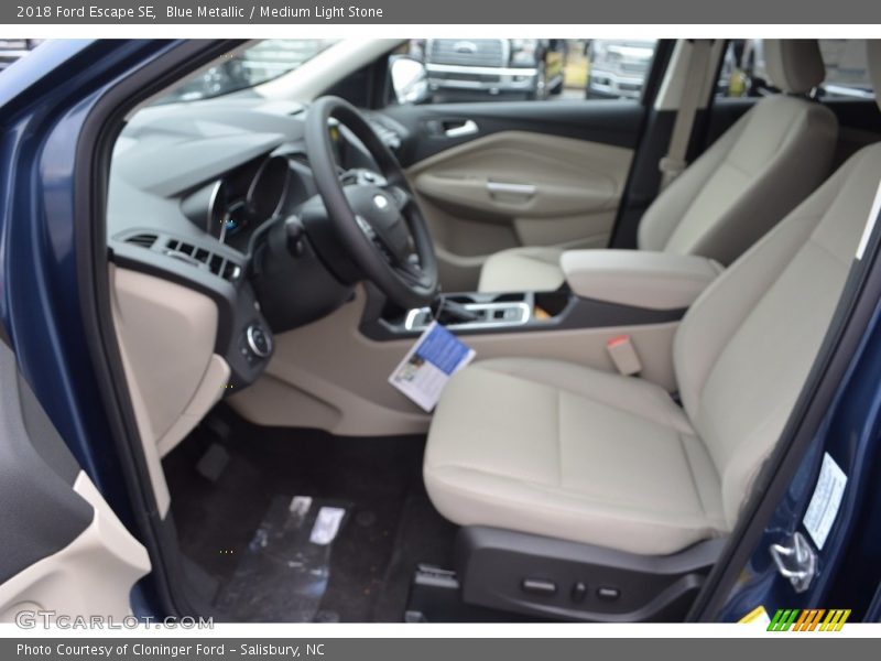 Blue Metallic / Medium Light Stone 2018 Ford Escape SE