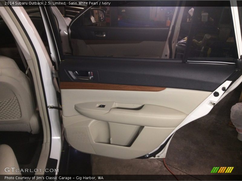 Satin White Pearl / Ivory 2014 Subaru Outback 2.5i Limited
