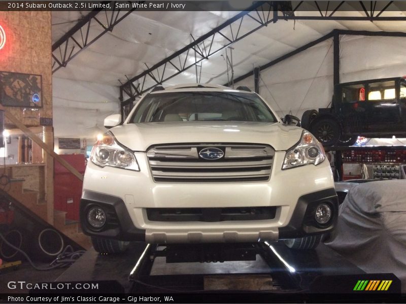 Satin White Pearl / Ivory 2014 Subaru Outback 2.5i Limited