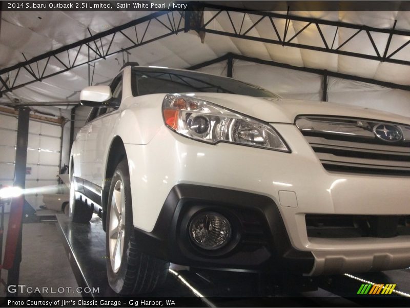 Satin White Pearl / Ivory 2014 Subaru Outback 2.5i Limited