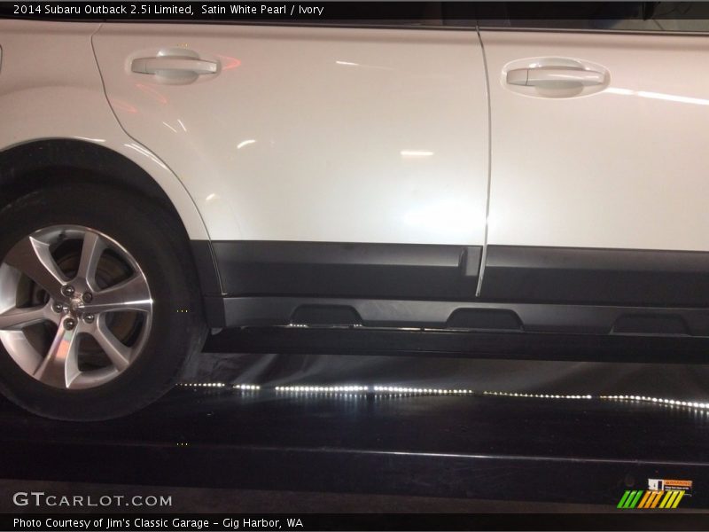 Satin White Pearl / Ivory 2014 Subaru Outback 2.5i Limited