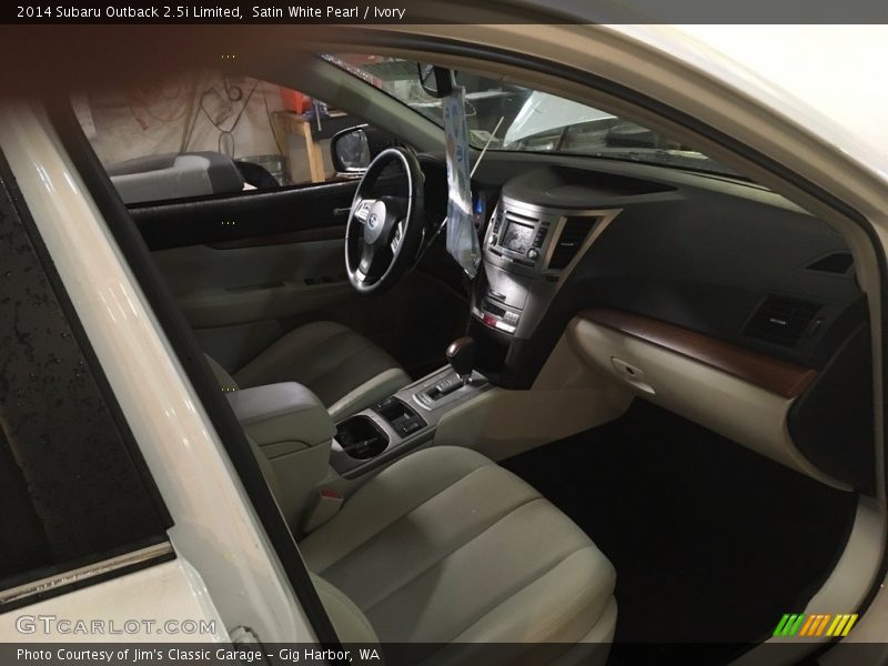 Satin White Pearl / Ivory 2014 Subaru Outback 2.5i Limited