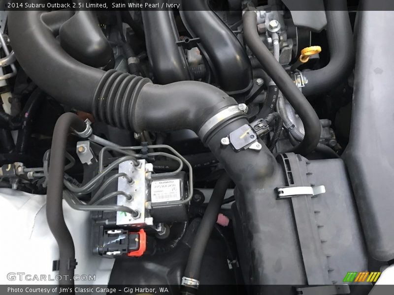 Satin White Pearl / Ivory 2014 Subaru Outback 2.5i Limited