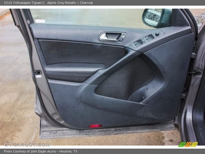 Alpine Grey Metallic / Charcoal 2010 Volkswagen Tiguan S