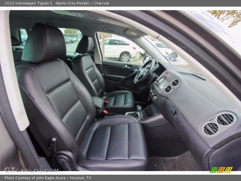 Alpine Grey Metallic / Charcoal 2010 Volkswagen Tiguan S