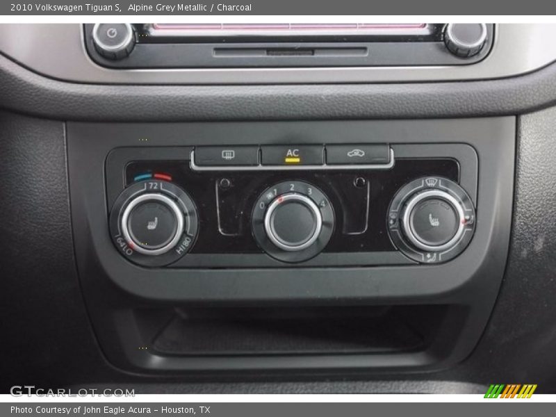 Alpine Grey Metallic / Charcoal 2010 Volkswagen Tiguan S