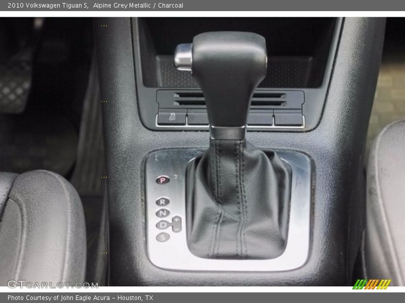 Alpine Grey Metallic / Charcoal 2010 Volkswagen Tiguan S