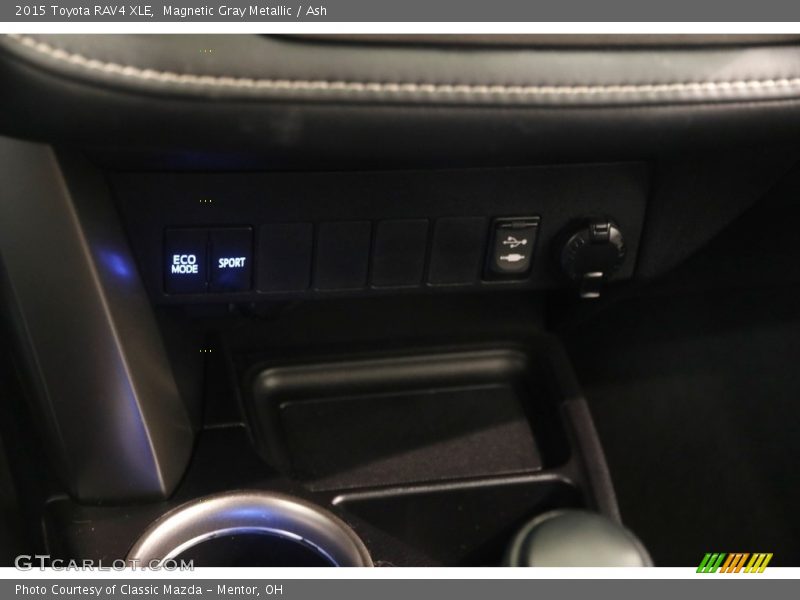 Magnetic Gray Metallic / Ash 2015 Toyota RAV4 XLE