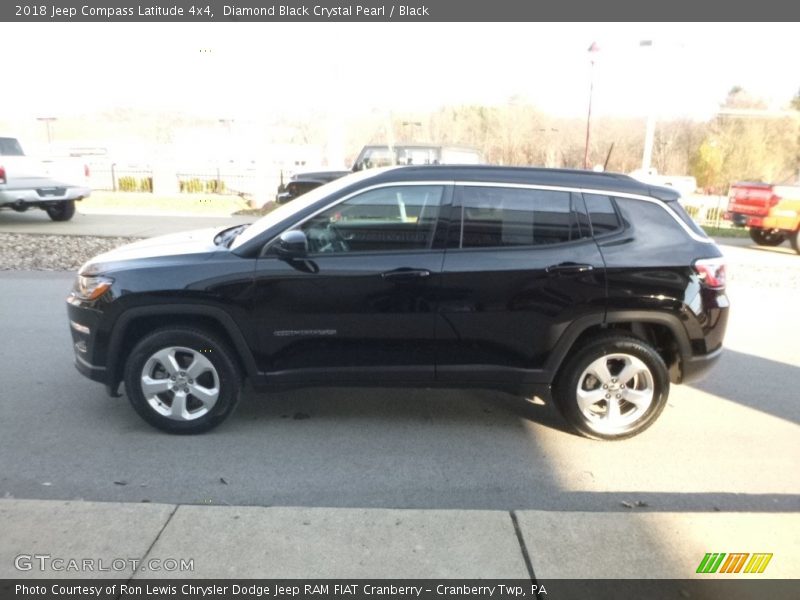 Diamond Black Crystal Pearl / Black 2018 Jeep Compass Latitude 4x4