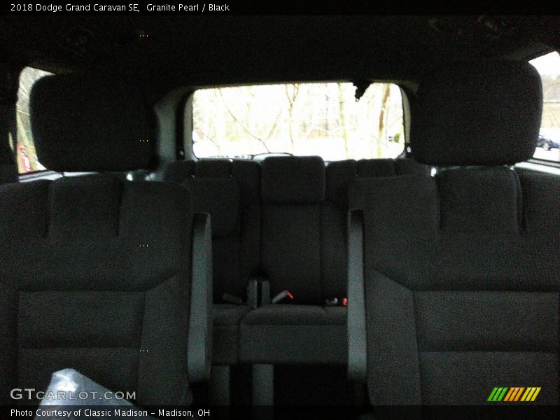 Granite Pearl / Black 2018 Dodge Grand Caravan SE