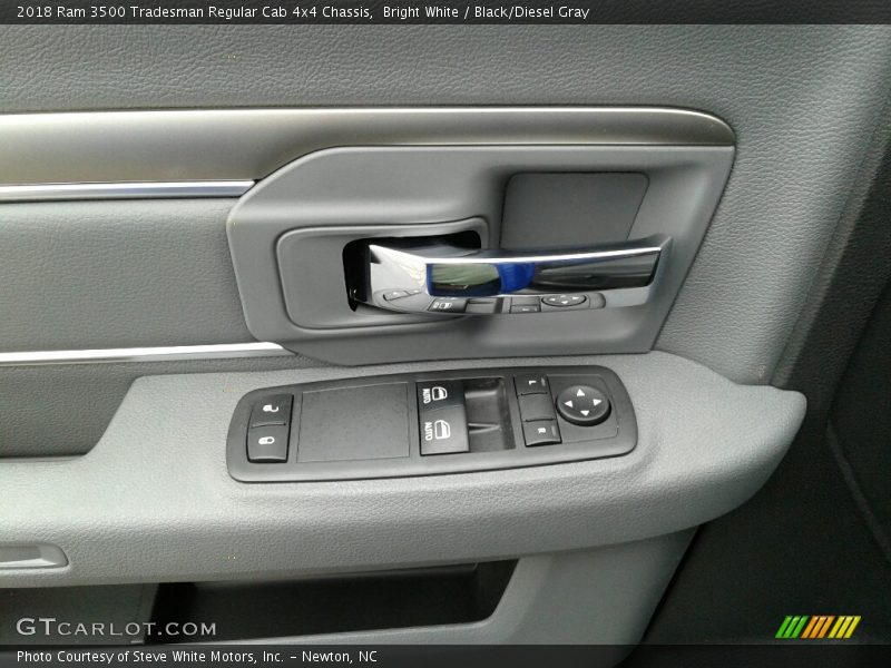 Bright White / Black/Diesel Gray 2018 Ram 3500 Tradesman Regular Cab 4x4 Chassis