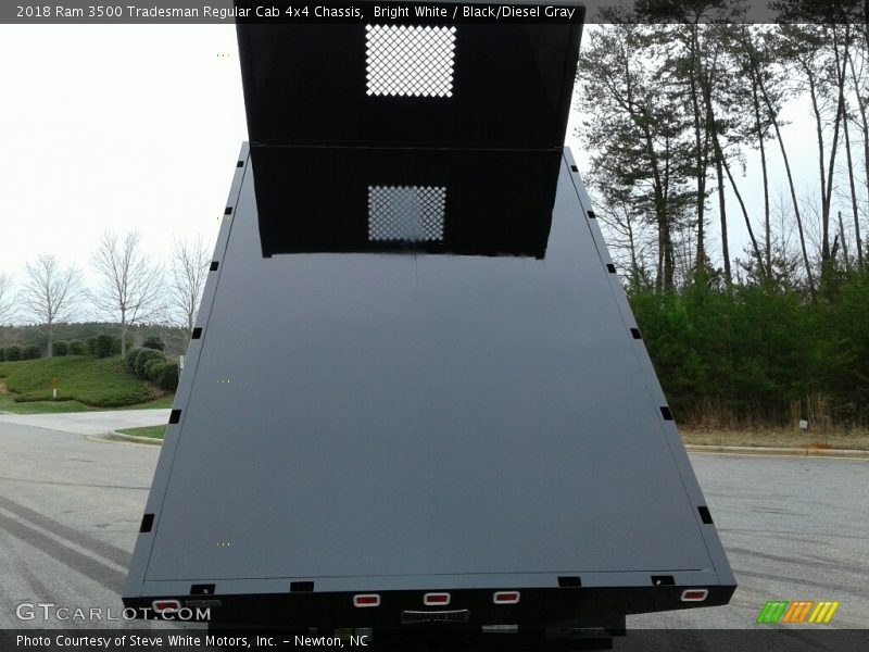 Bright White / Black/Diesel Gray 2018 Ram 3500 Tradesman Regular Cab 4x4 Chassis