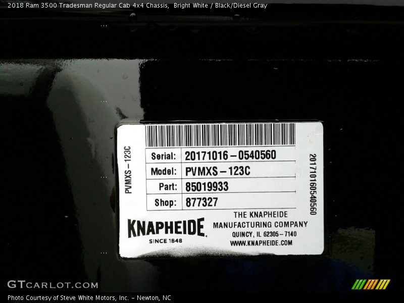 Bright White / Black/Diesel Gray 2018 Ram 3500 Tradesman Regular Cab 4x4 Chassis