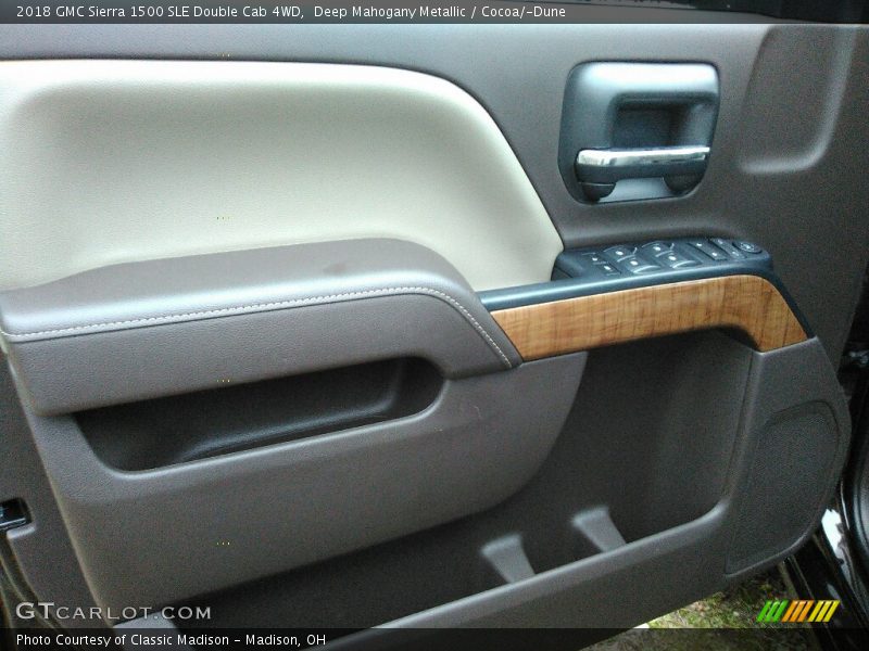 Deep Mahogany Metallic / Cocoa/­Dune 2018 GMC Sierra 1500 SLE Double Cab 4WD