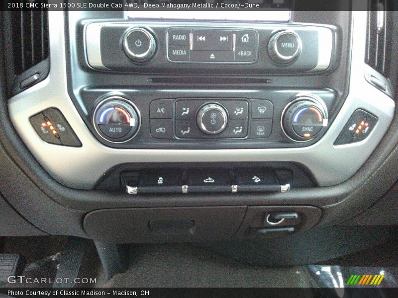 Deep Mahogany Metallic / Cocoa/­Dune 2018 GMC Sierra 1500 SLE Double Cab 4WD