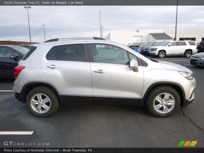 Silver Ice Metallic / Jet Black 2018 Chevrolet Trax LT