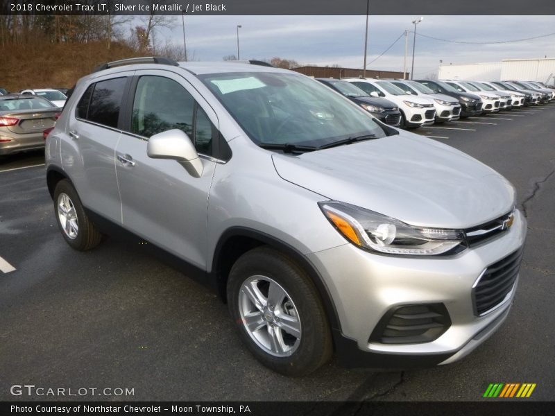 Silver Ice Metallic / Jet Black 2018 Chevrolet Trax LT