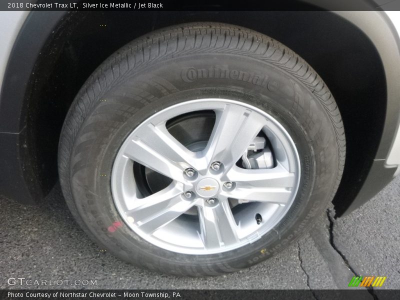 Silver Ice Metallic / Jet Black 2018 Chevrolet Trax LT