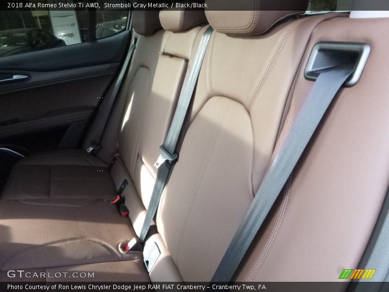 Stromboli Gray Metallic / Black/Black 2018 Alfa Romeo Stelvio Ti AWD
