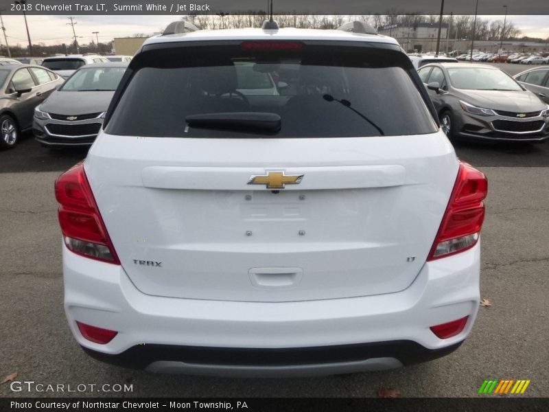 Summit White / Jet Black 2018 Chevrolet Trax LT