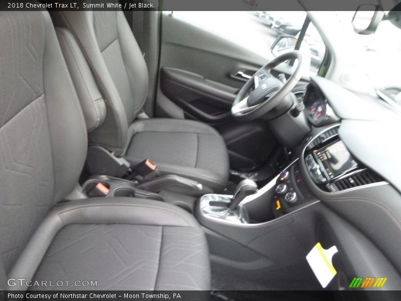 Summit White / Jet Black 2018 Chevrolet Trax LT