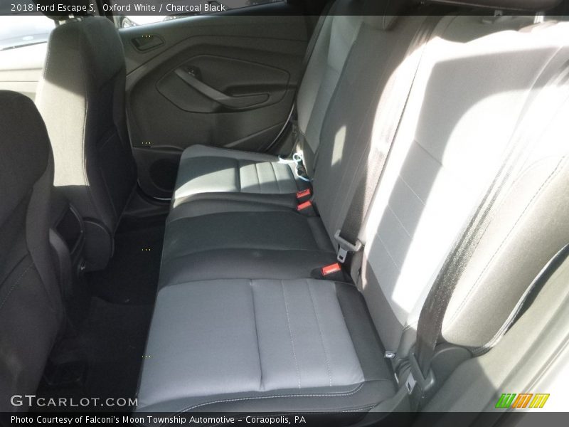 Oxford White / Charcoal Black 2018 Ford Escape S