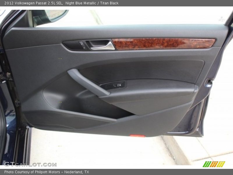 Night Blue Metallic / Titan Black 2012 Volkswagen Passat 2.5L SEL