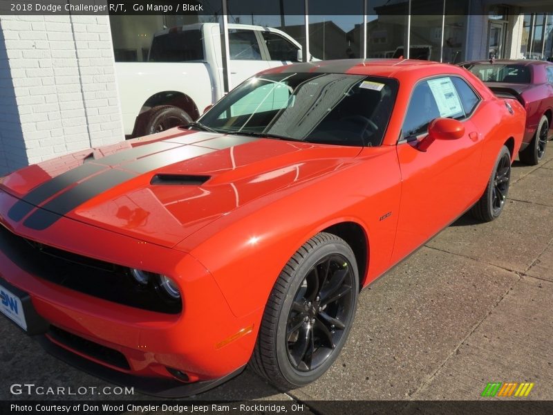 Front 3/4 View of 2018 Challenger R/T