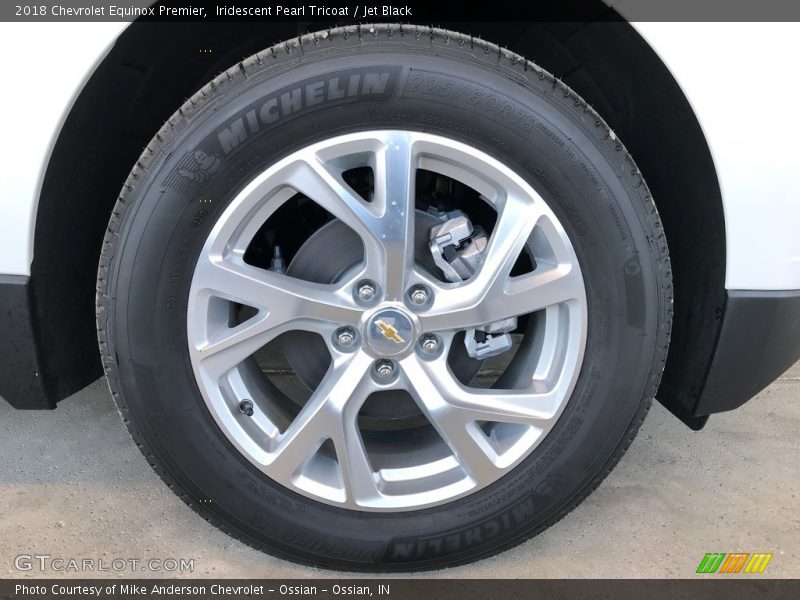 Iridescent Pearl Tricoat / Jet Black 2018 Chevrolet Equinox Premier