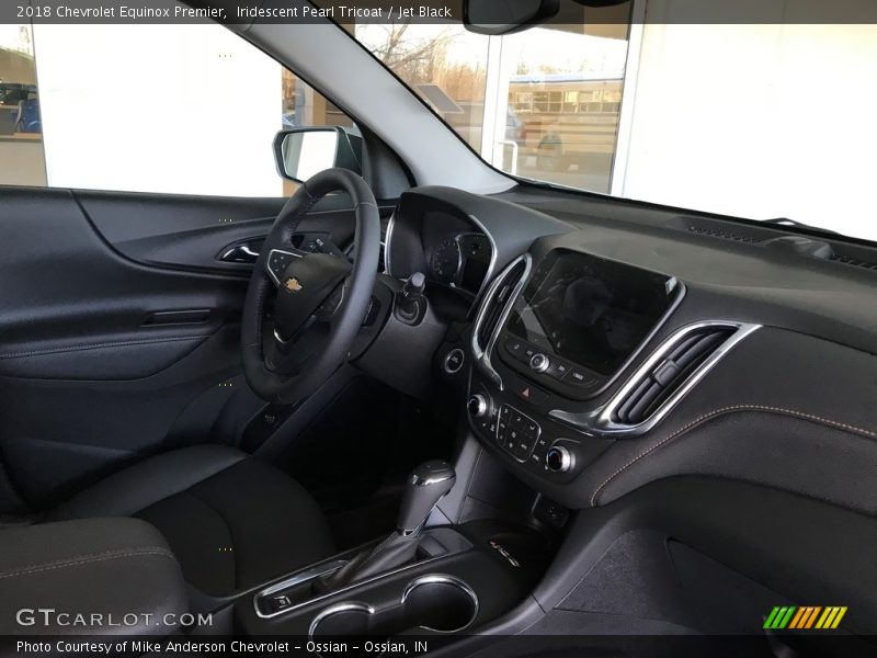 Iridescent Pearl Tricoat / Jet Black 2018 Chevrolet Equinox Premier