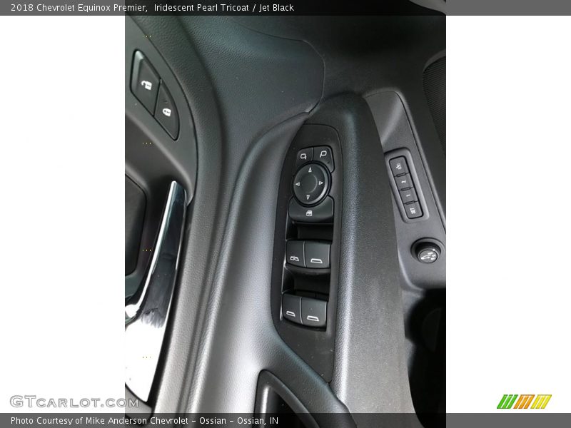 Iridescent Pearl Tricoat / Jet Black 2018 Chevrolet Equinox Premier