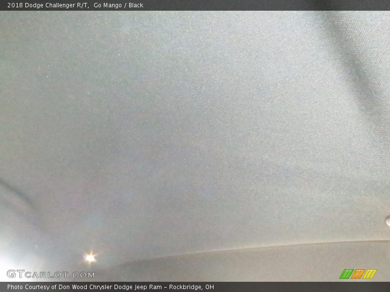 Go Mango / Black 2018 Dodge Challenger R/T