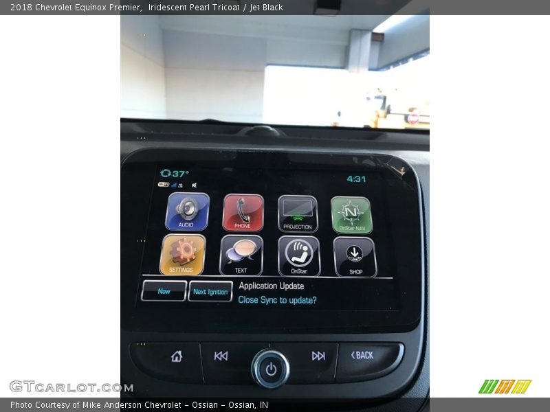 Iridescent Pearl Tricoat / Jet Black 2018 Chevrolet Equinox Premier