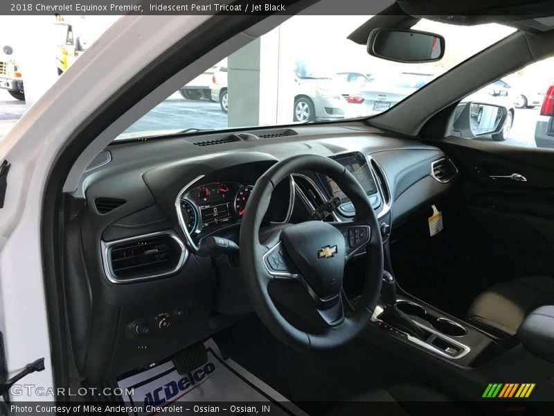 Iridescent Pearl Tricoat / Jet Black 2018 Chevrolet Equinox Premier