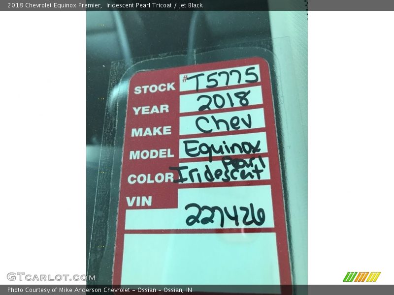 Iridescent Pearl Tricoat / Jet Black 2018 Chevrolet Equinox Premier