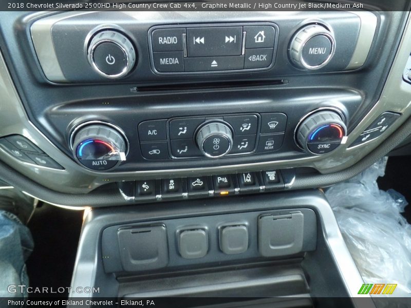 Graphite Metallic / High Country Jet Black/Medium Ash 2018 Chevrolet Silverado 2500HD High Country Crew Cab 4x4