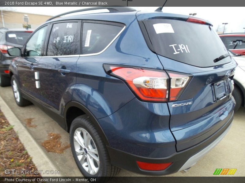 Blue Metallic / Charcoal Black 2018 Ford Escape SE 4WD