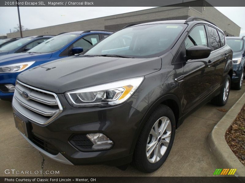 Magnetic / Charcoal Black 2018 Ford Escape SEL