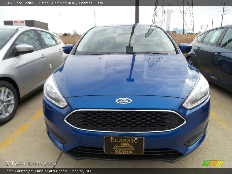 Lightning Blue / Charcoal Black 2018 Ford Focus SE Hatch