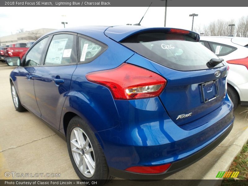 Lightning Blue / Charcoal Black 2018 Ford Focus SE Hatch