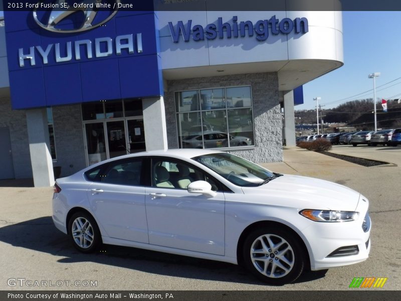 Oxford White / Dune 2013 Ford Fusion SE