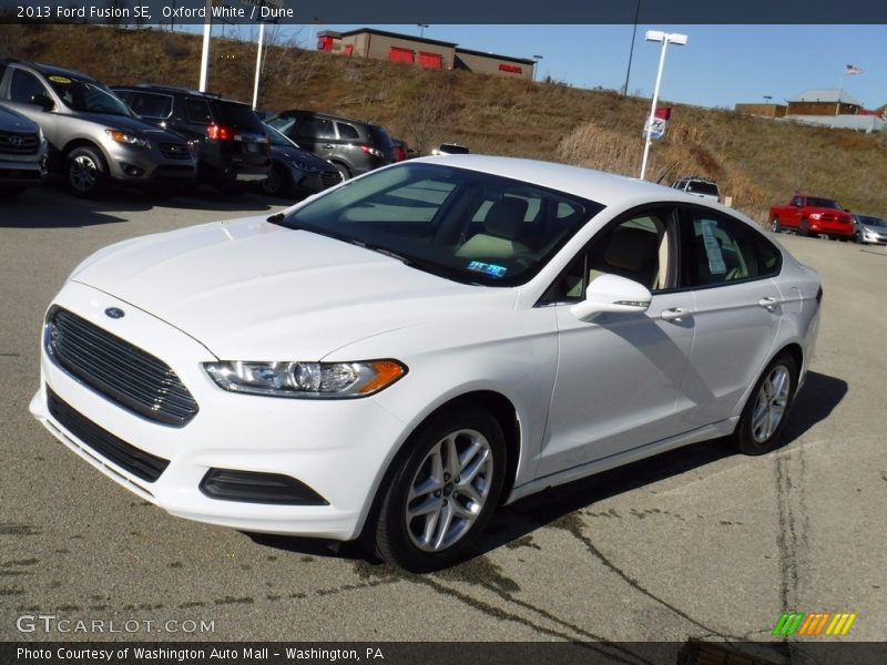 Oxford White / Dune 2013 Ford Fusion SE