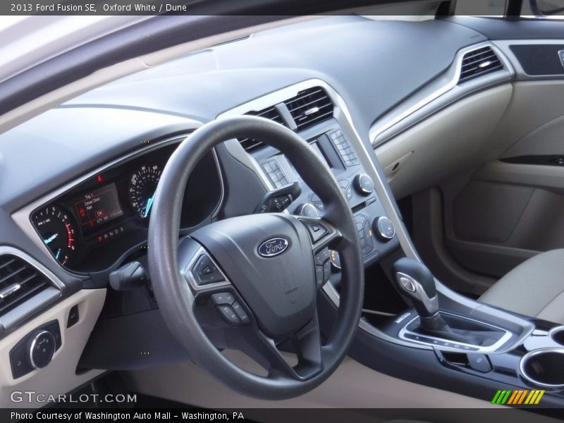 Oxford White / Dune 2013 Ford Fusion SE