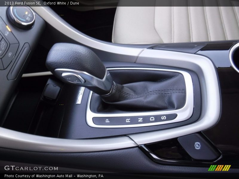 Oxford White / Dune 2013 Ford Fusion SE