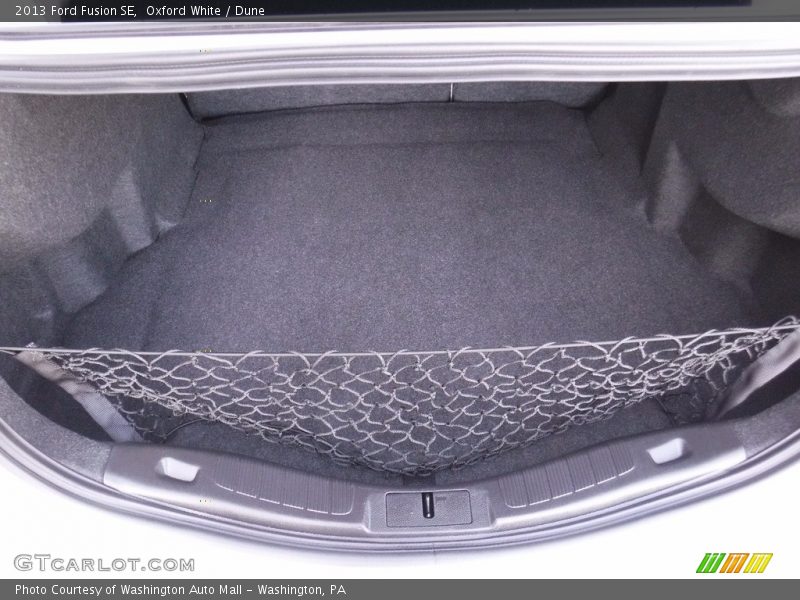 Oxford White / Dune 2013 Ford Fusion SE