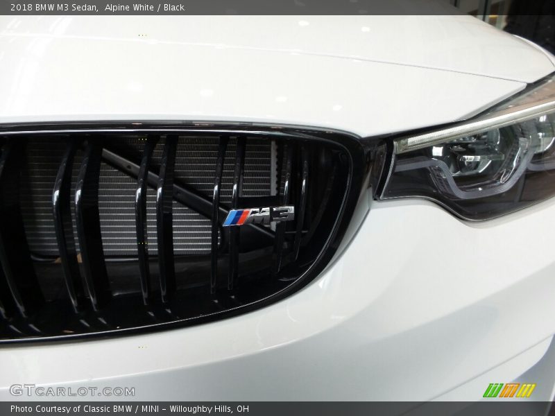 Alpine White / Black 2018 BMW M3 Sedan