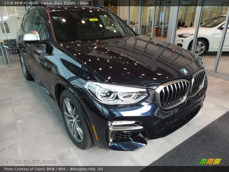 Front 3/4 View of 2018 X3 M40i